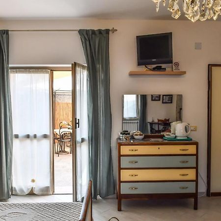 Bed and Breakfast La Terra Di Mingo Вадо-Лигуре Экстерьер фото