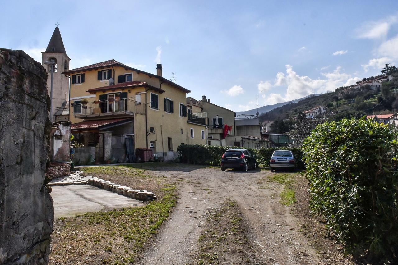 Bed and Breakfast La Terra Di Mingo Вадо-Лигуре Экстерьер фото