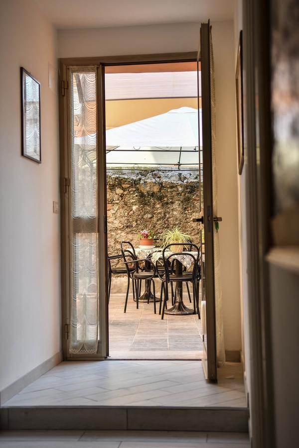 Bed and Breakfast La Terra Di Mingo Вадо-Лигуре Экстерьер фото